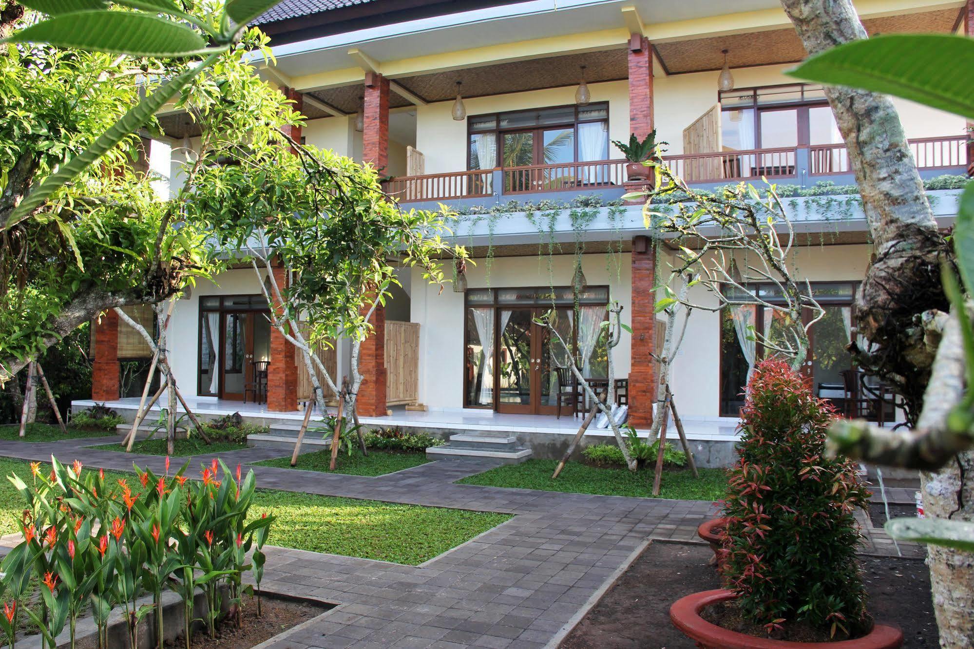 Nyoman Sandi 3* Ubud